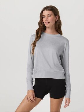 Vuori Women's Daydream Crew long-sleeve